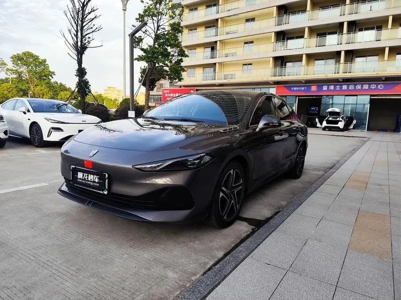 Roewe D7 DMH, 2023
