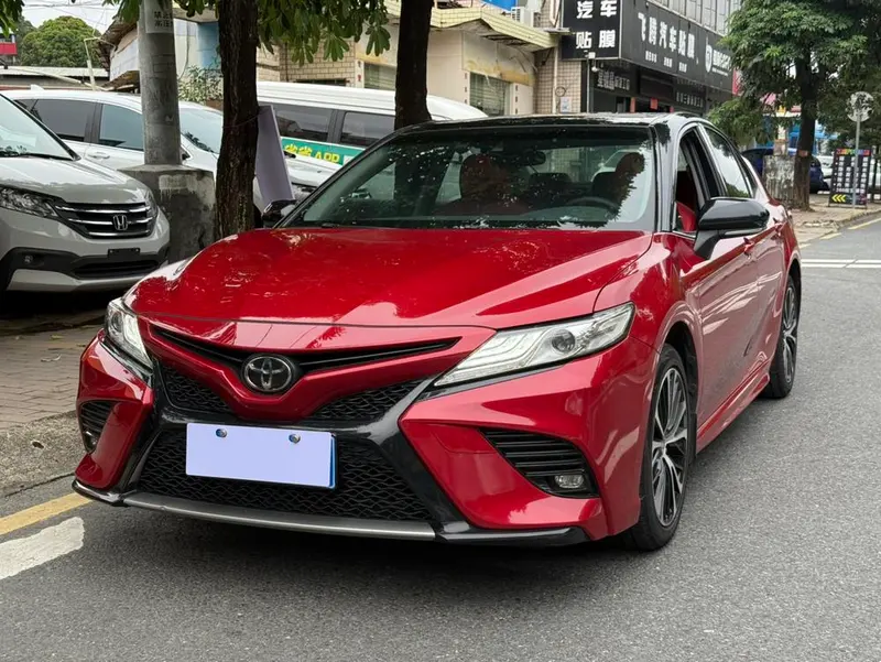 Toyota Camry, 2019