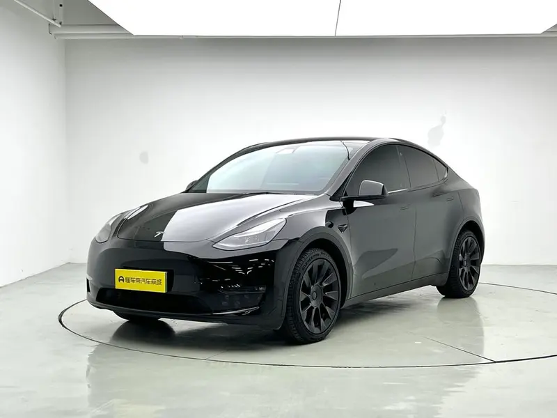 Tesla Model Y, 2022