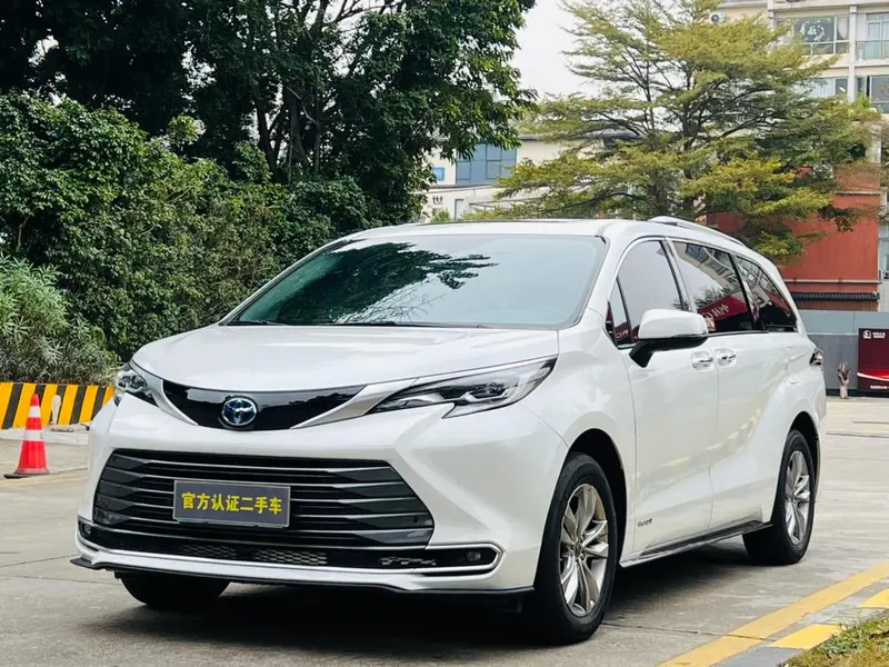 Toyota Sienna, 2023