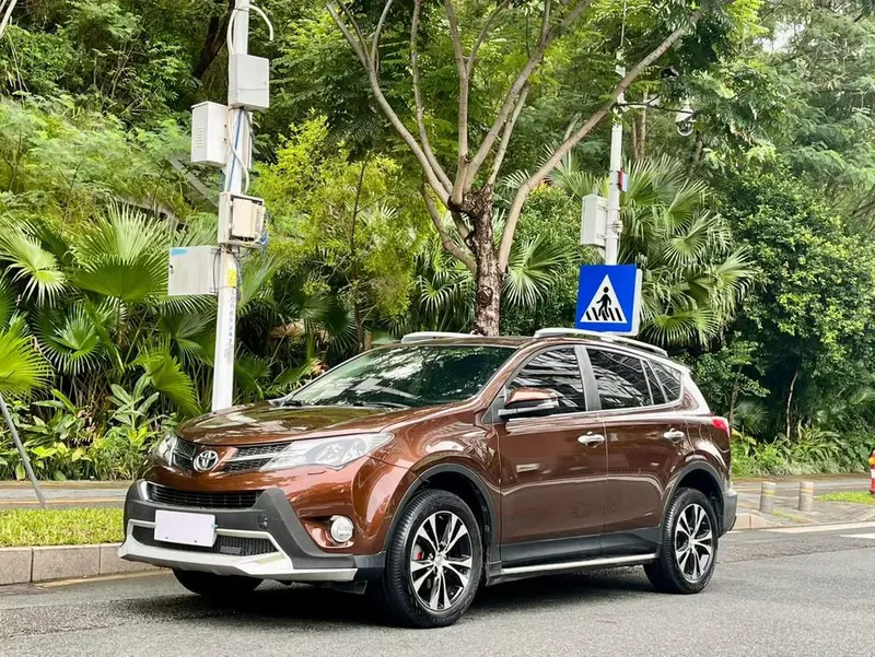 Toyota RAV4, 2013