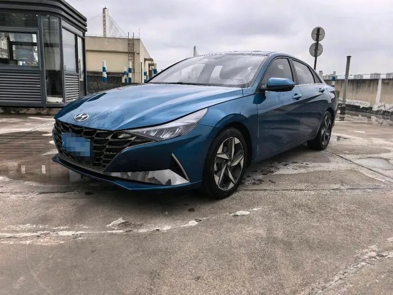Hyundai Elantra, 2021