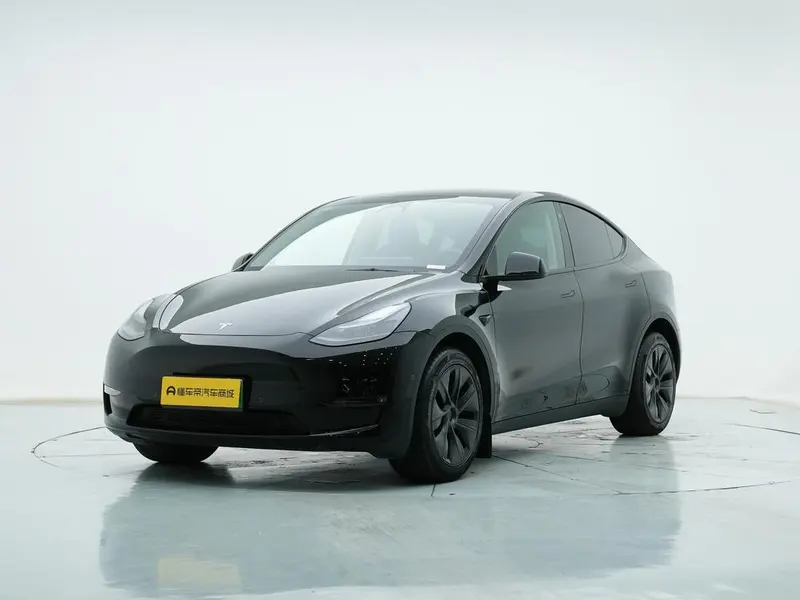 Tesla Model Y, 2023