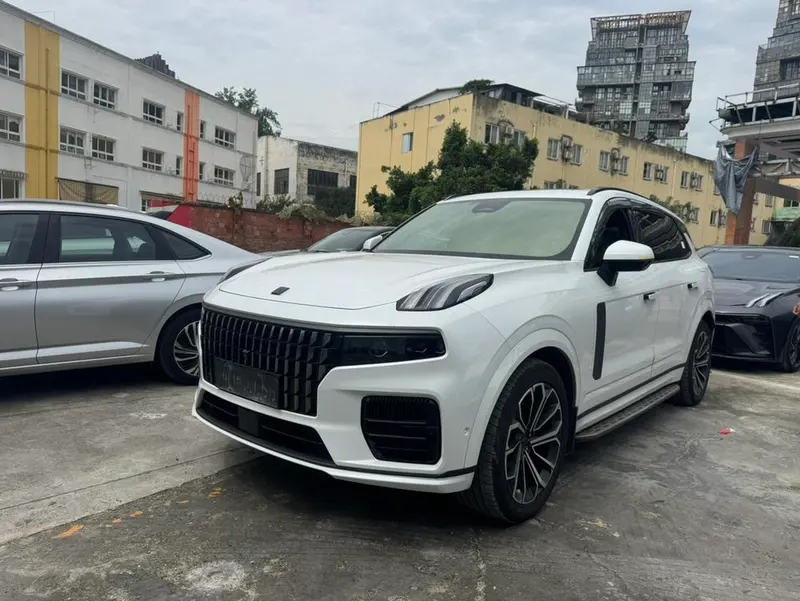 Lynk & Co 09 EM-P, 2023