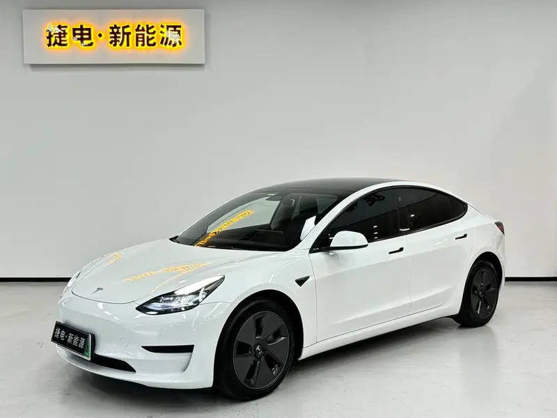 Tesla Model 3, 2022