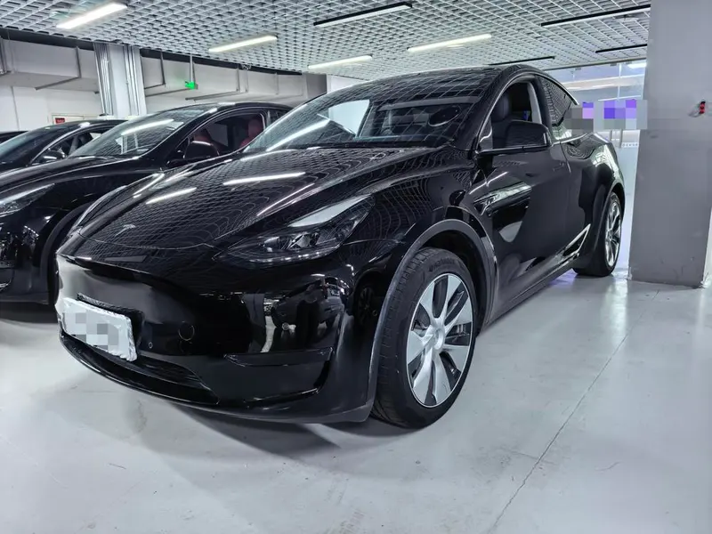 Tesla Model Y, 2023