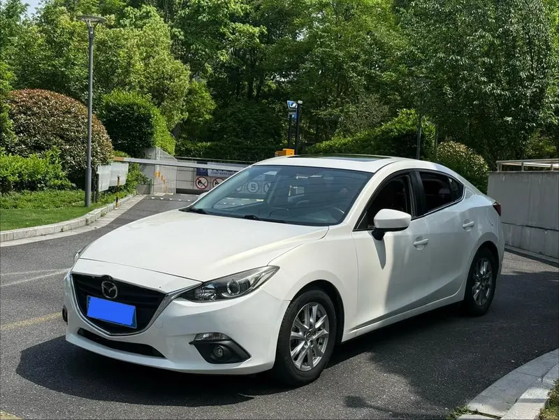 Mazda 3 Axela, 2014