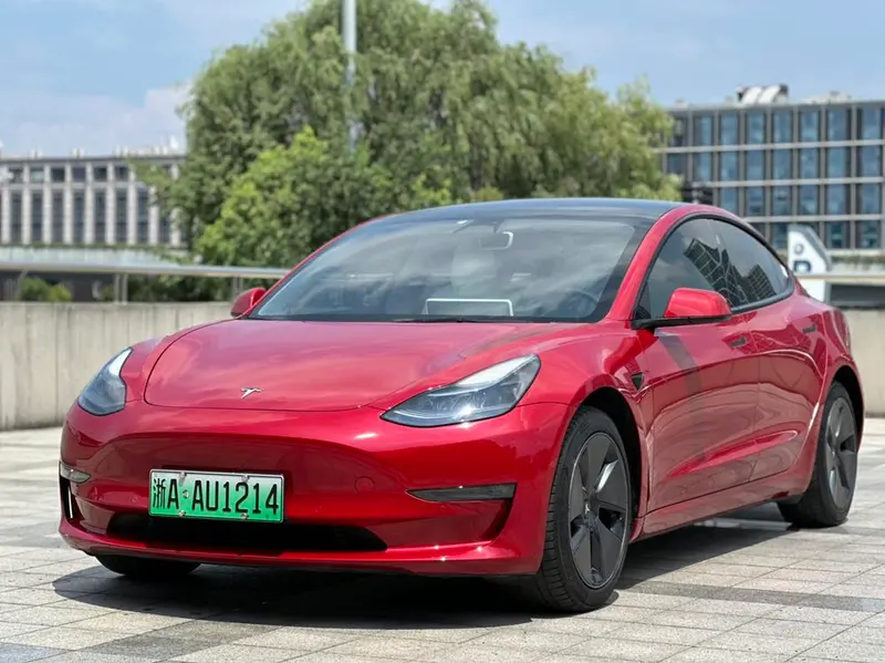 Tesla Model 3, 2022