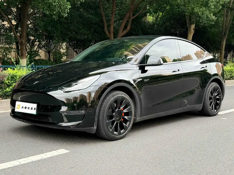 Tesla Model Y, 2022