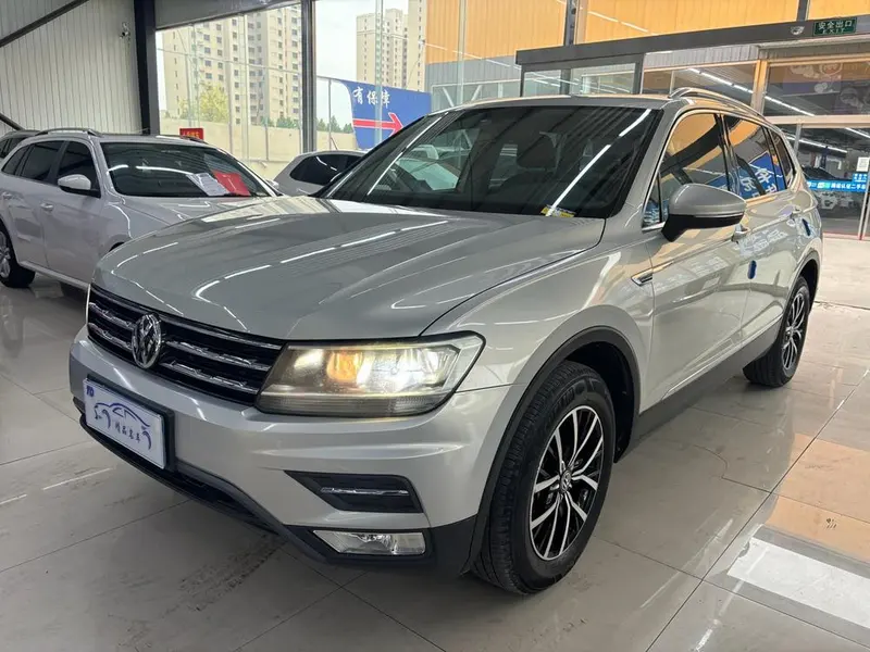Volkswagen Tiguan L, 2017
