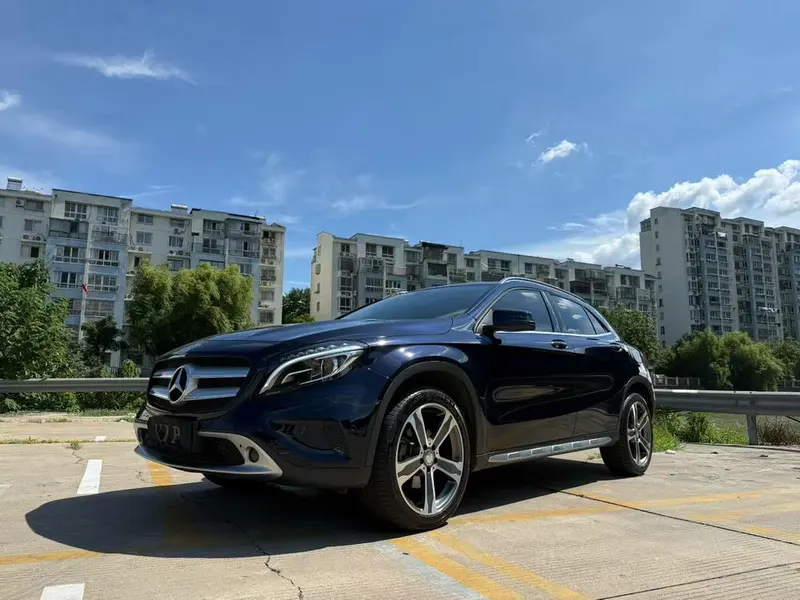 Mercedes-Benz GLA, 2015