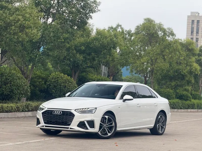 Audi A4L, 2020
