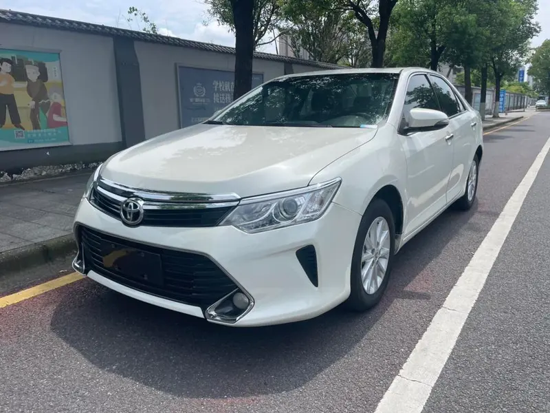 Toyota Camry, 2016