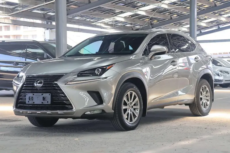 Lexus NX, 2020