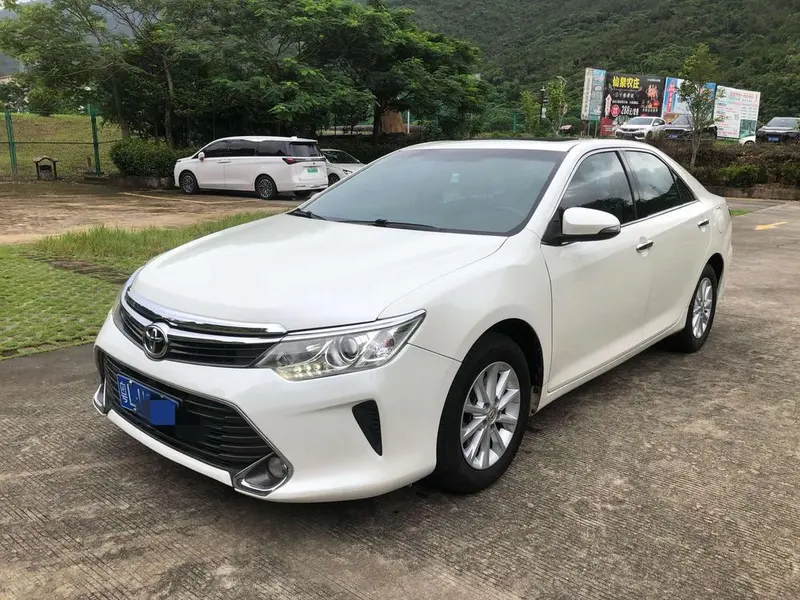 Toyota Camry, 2015