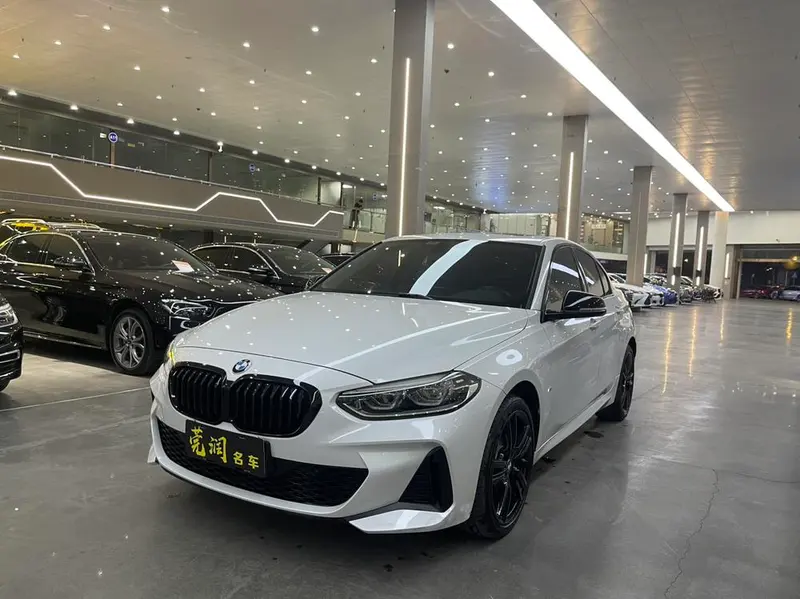BMW 1-Series, 2021