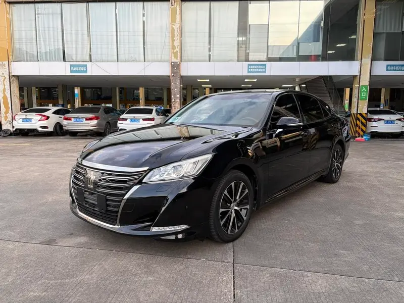 Toyota Crown, 2018