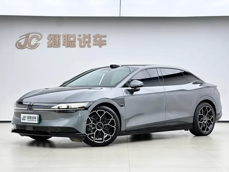 Zeekr 007, 2024