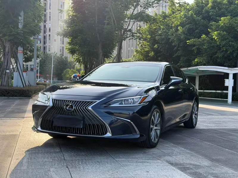 Lexus ES, 2021