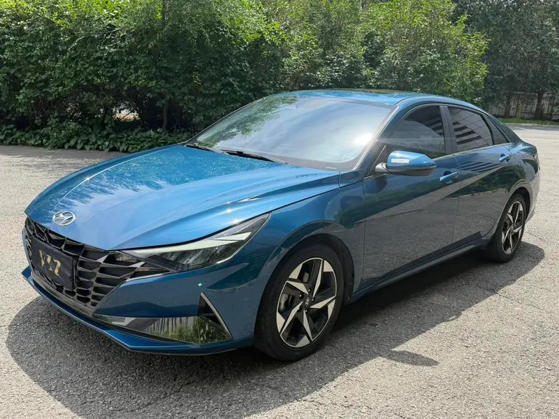 Hyundai Elantra, 2022