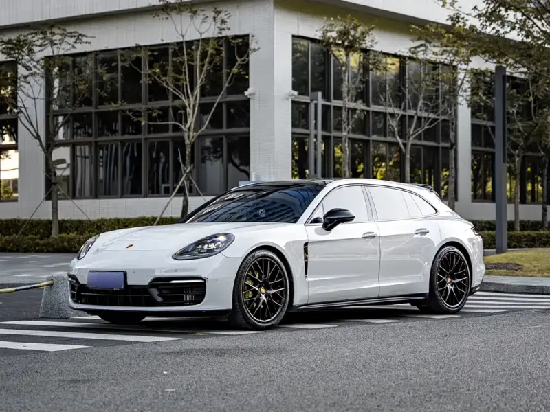 Porsche Panamera, 2022