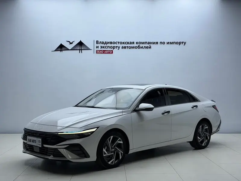 Hyundai Elantra, 2023
