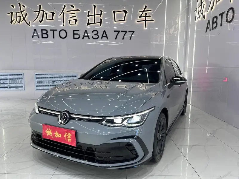 Volkswagen Golf, 2023