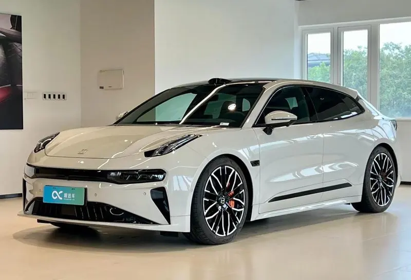 Zeekr 001, 2025