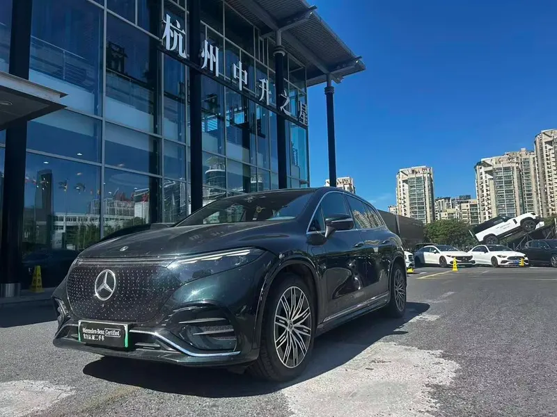 Mercedes-Benz EQS SUV, 2023