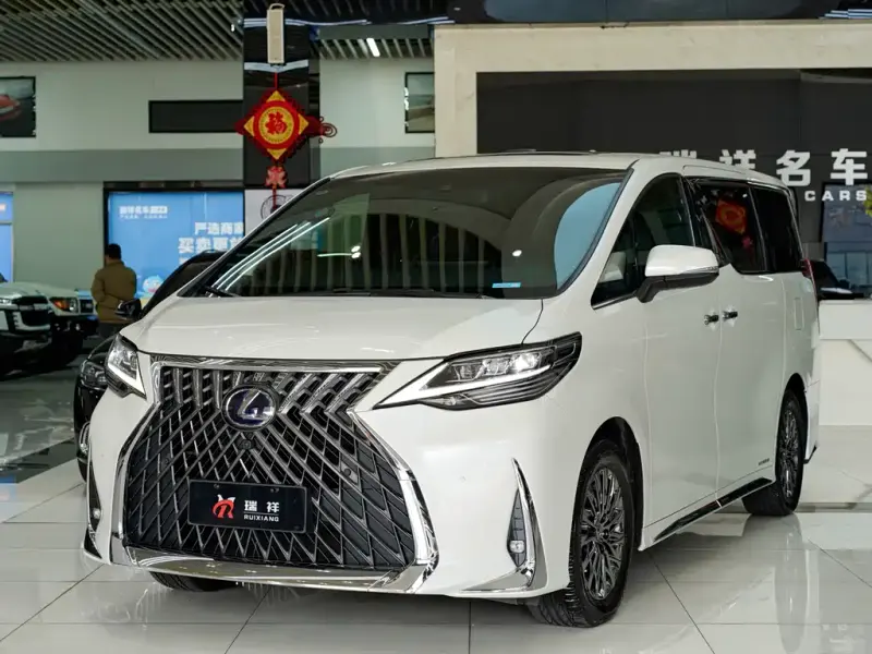 Lexus LM, 2021