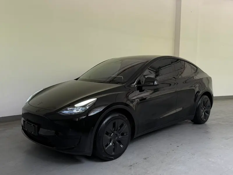 Tesla Model Y, 2022