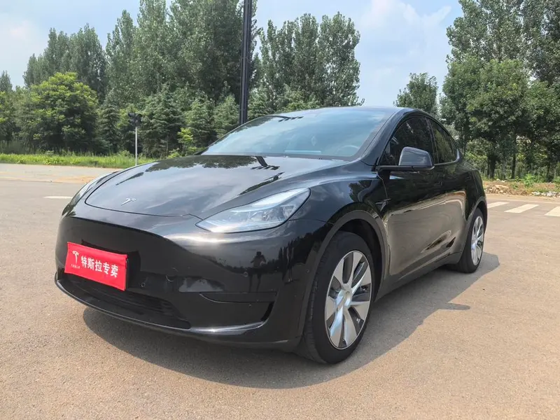 Tesla Model Y, 2022
