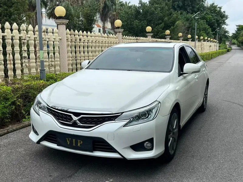 Toyota Reiz, 2013