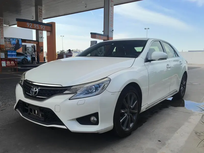 Toyota Reiz, 2013