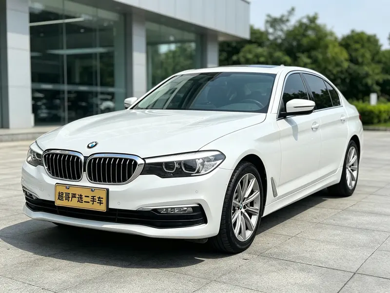BMW 5-Series, 2018