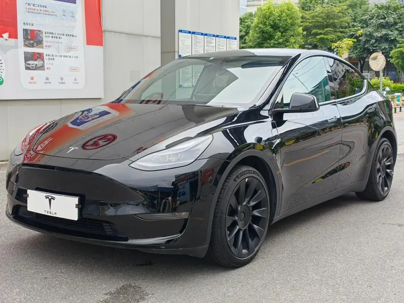 Tesla Model Y, 2021
