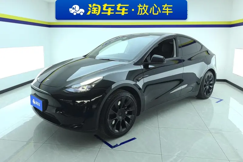Tesla Model Y, 2022