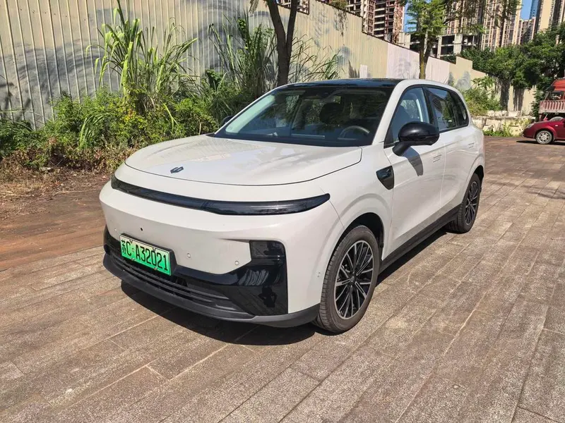 Leapmotor B10, 2025
