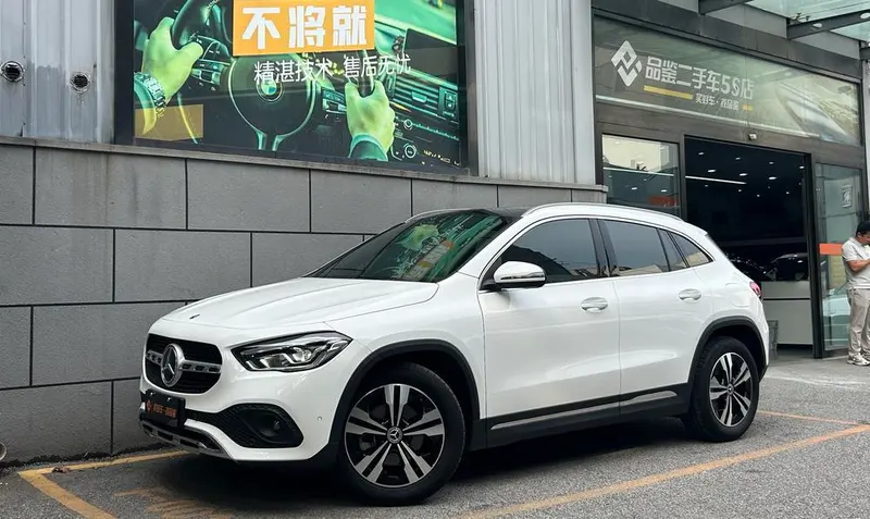 Mercedes-Benz GLA, 2022