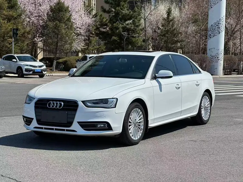 Audi A4L, 2013