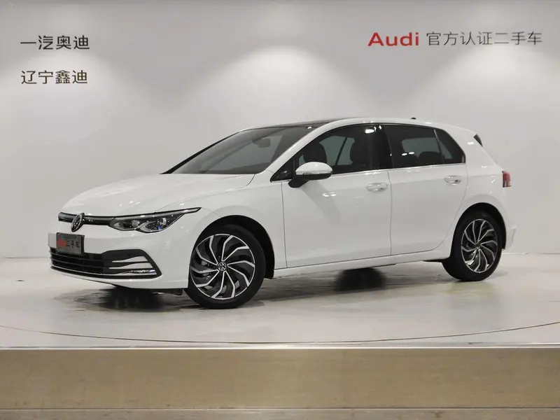 Volkswagen Golf, 2023