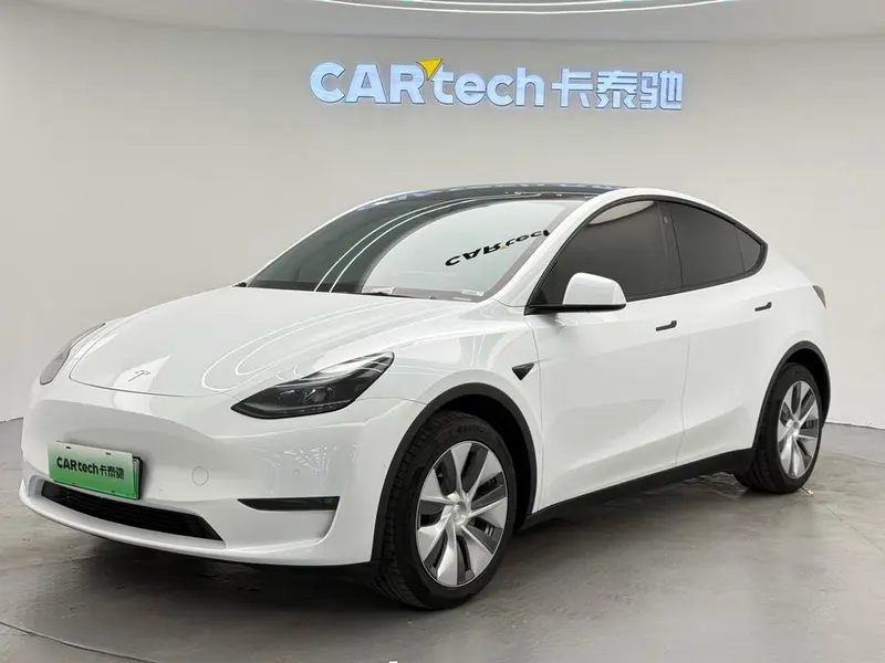 Tesla Model Y, 2022
