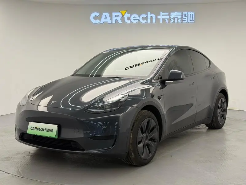 Tesla Model Y, 2023