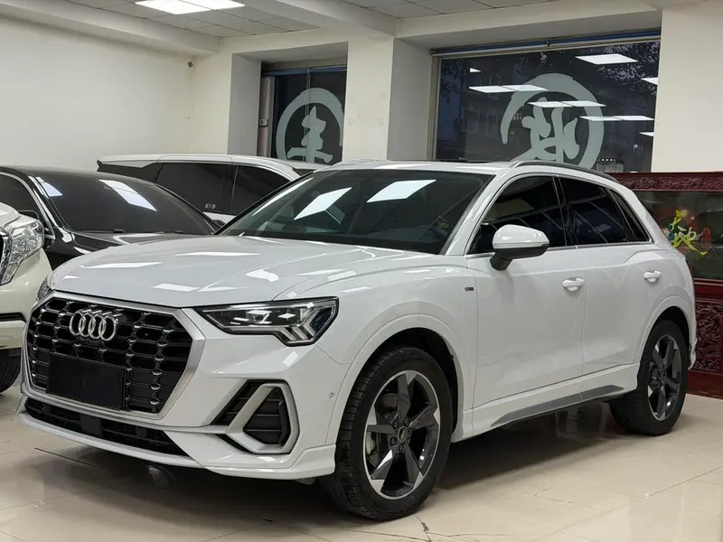 Audi Q3, 2022