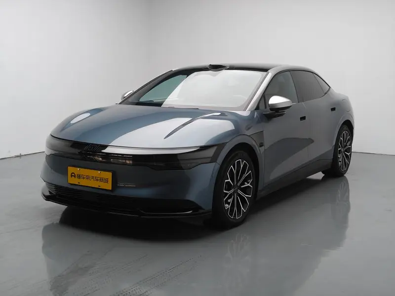 Zeekr 007, 2025