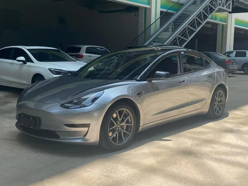 Tesla Model 3, 2021