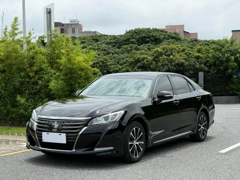 Toyota Crown, 2018