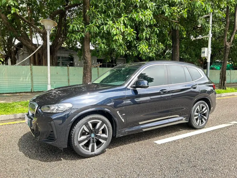 BMW iX3, 2022