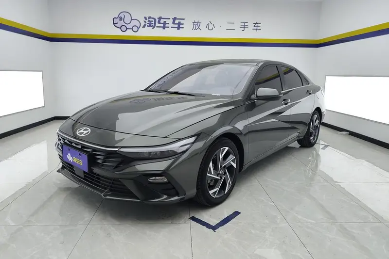 Hyundai Elantra, 2023