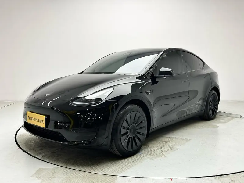 Tesla Model Y, 2022